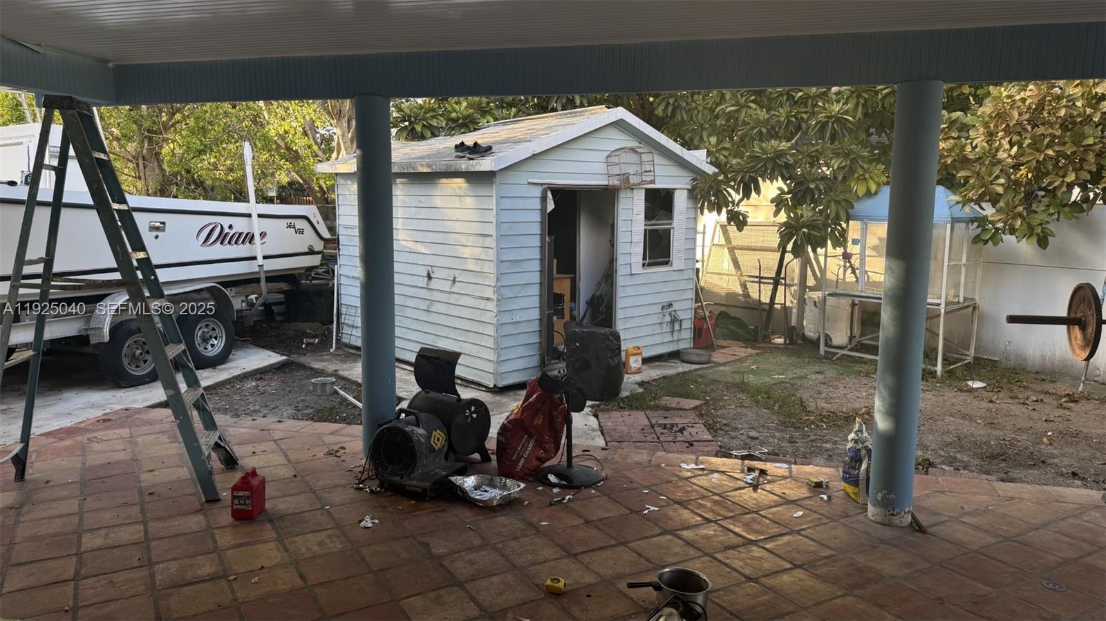 BREEZEVIEW MANORS - Residential