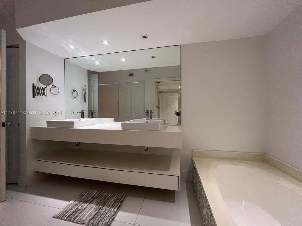 MYSTIC POINTE TOWER 500 C - Residential Lease