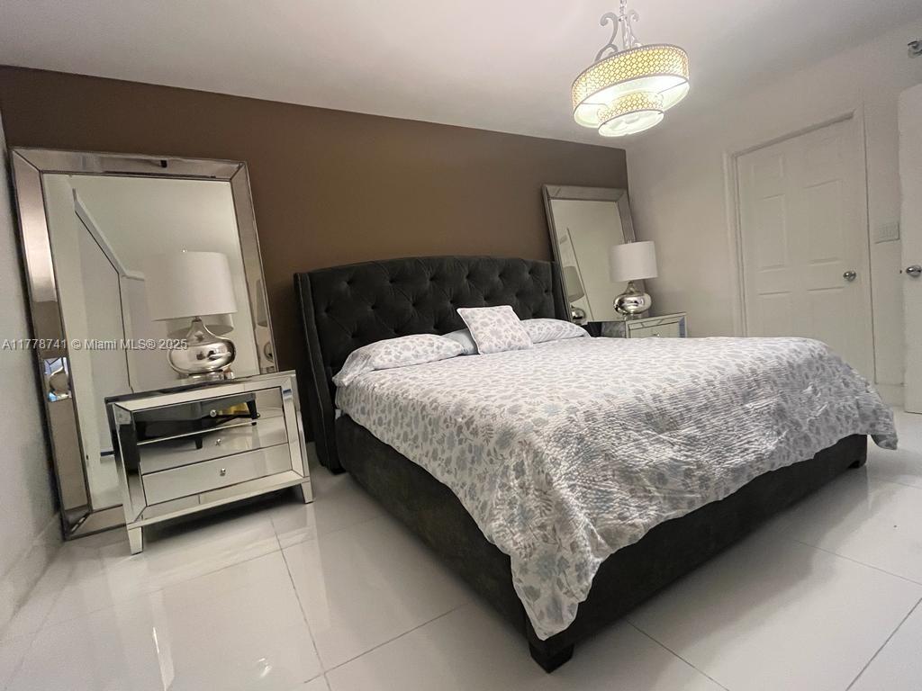 MYSTIC POINTE TOWER 500 C - Residential Lease