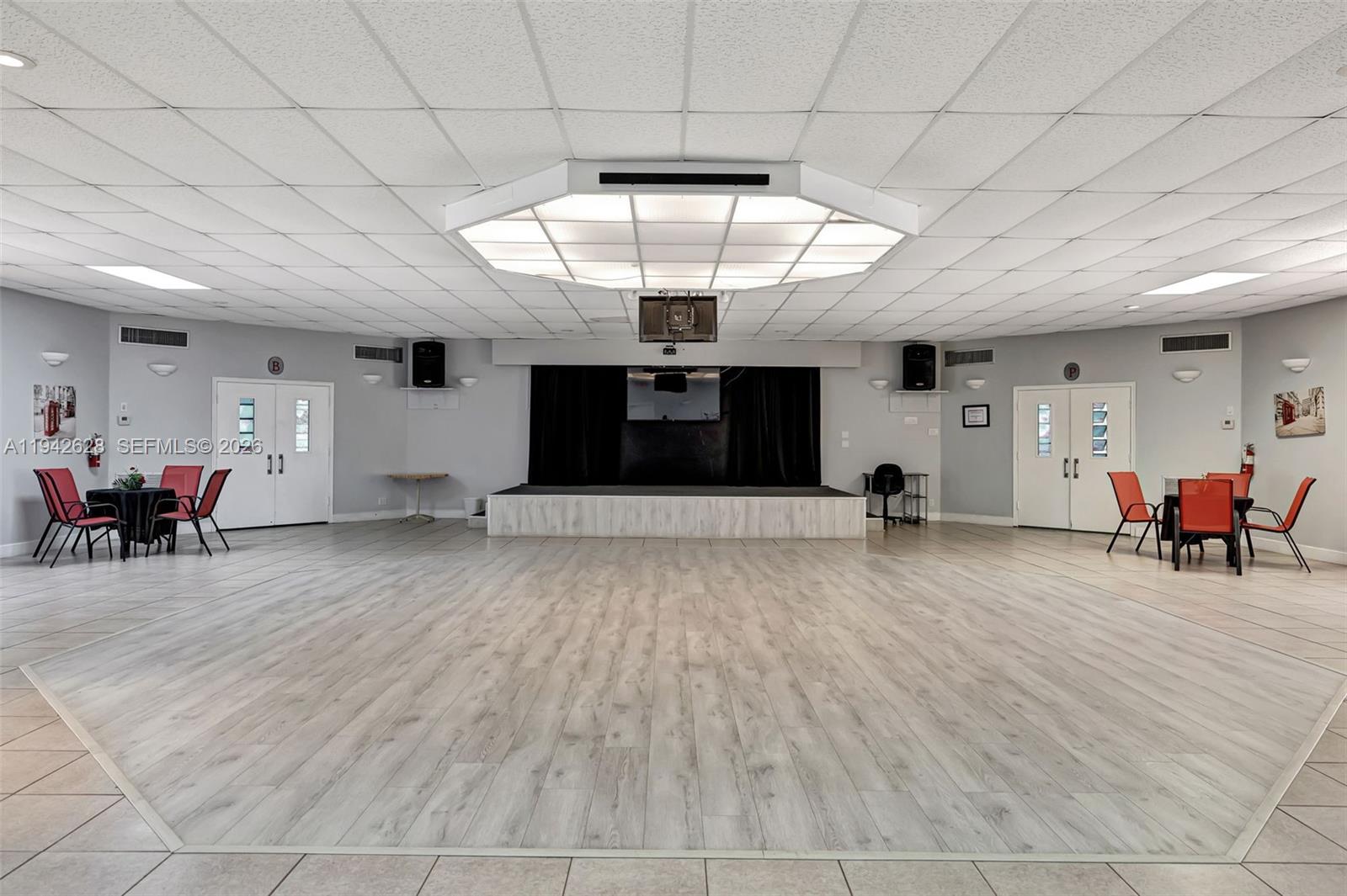 CLOVER GARDENS CONDO - Residential