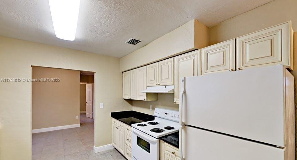 GOLDEN HIGHLANDS EST - Residential