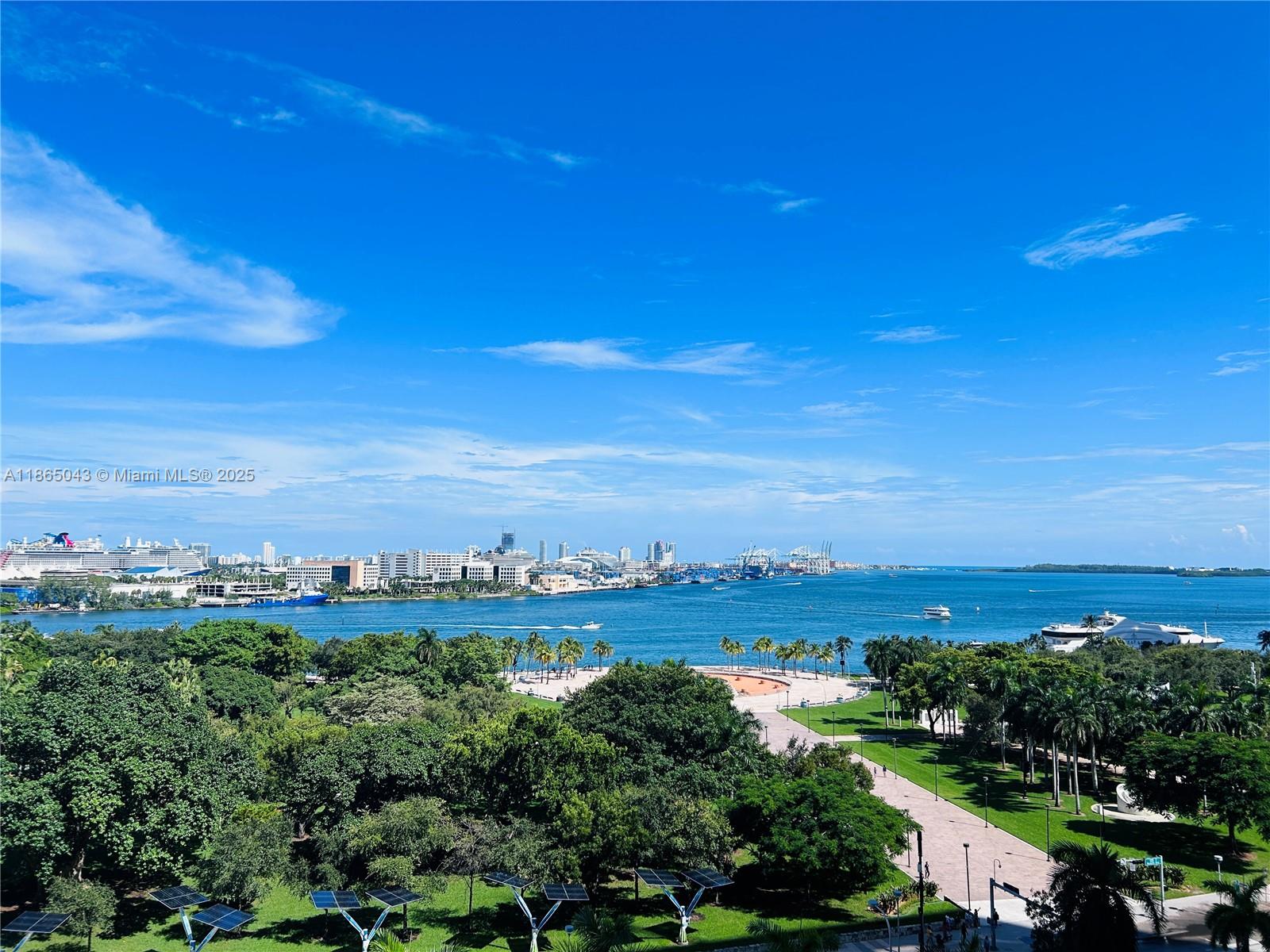 50 BISCAYNE CONDO - Residential