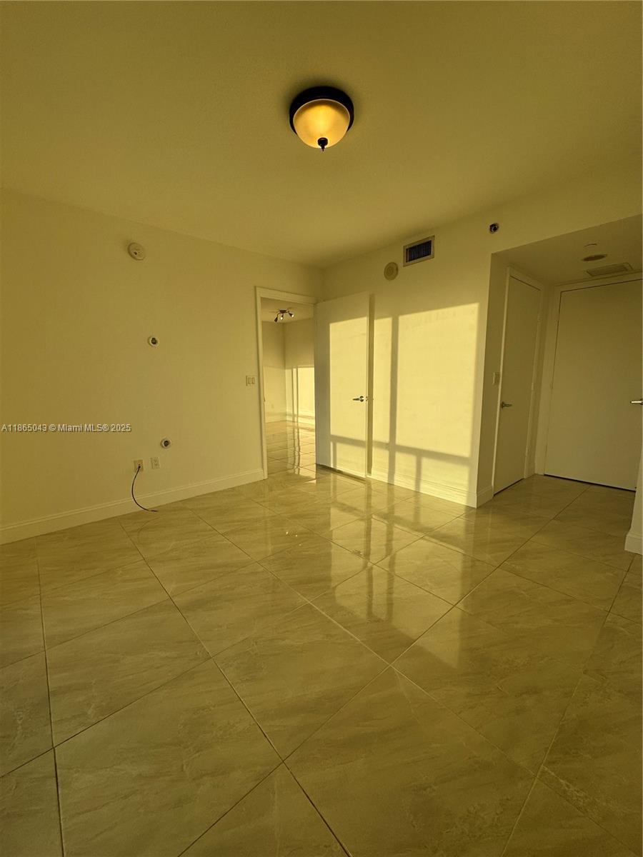 50 BISCAYNE CONDO - Residential