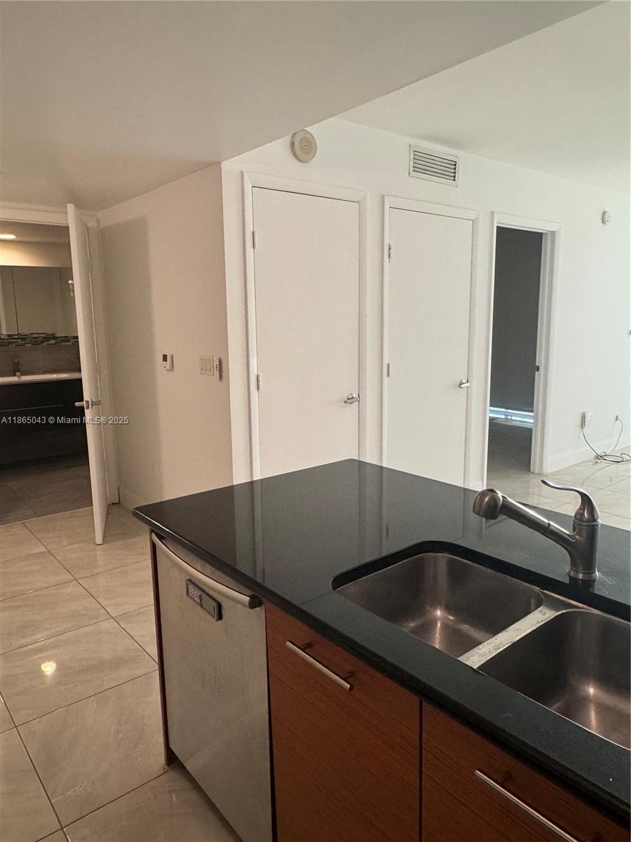 50 BISCAYNE CONDO - Residential