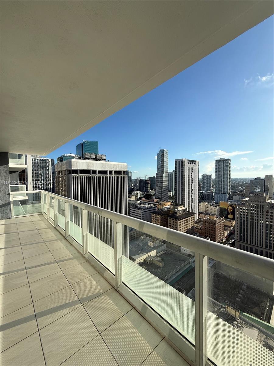 50 Biscayne Blvd 3405