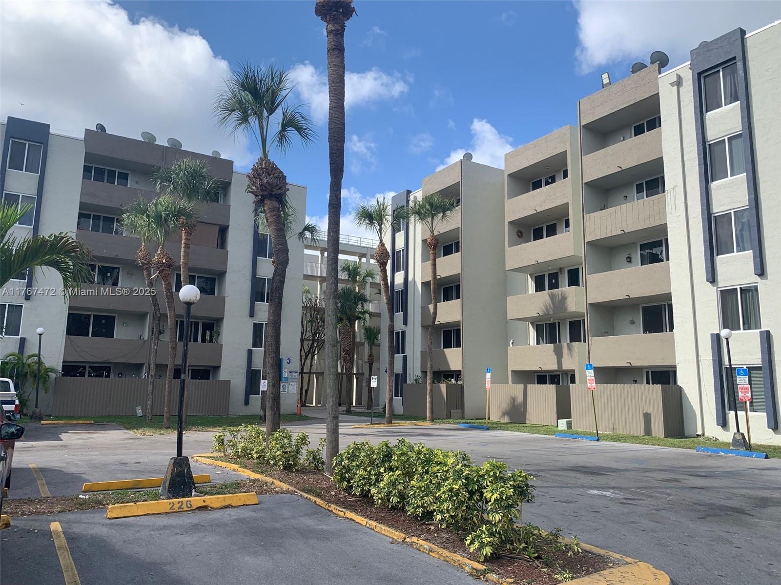 Property for Sale at 10000 Nw 80th Ct 2203, Hialeah Gardens, Miami-Dade County, Florida - Bedrooms: 2 
Bathrooms: 2  - $269,000
