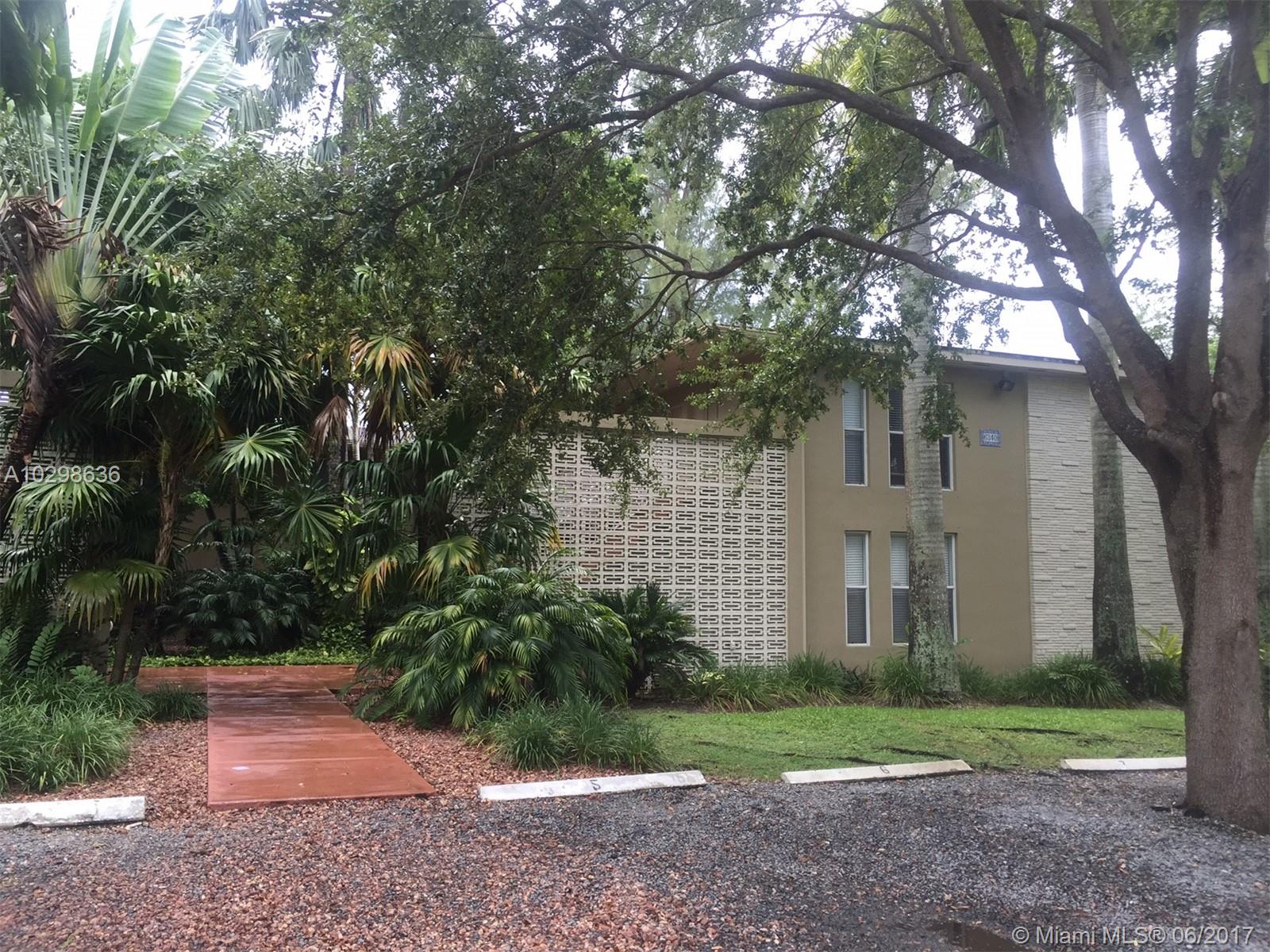 Completely renovated one bedroom/ one bath in a quiet building. Location, location, location! This is a great unit for a professional or University of Miami student. Assigned parking.