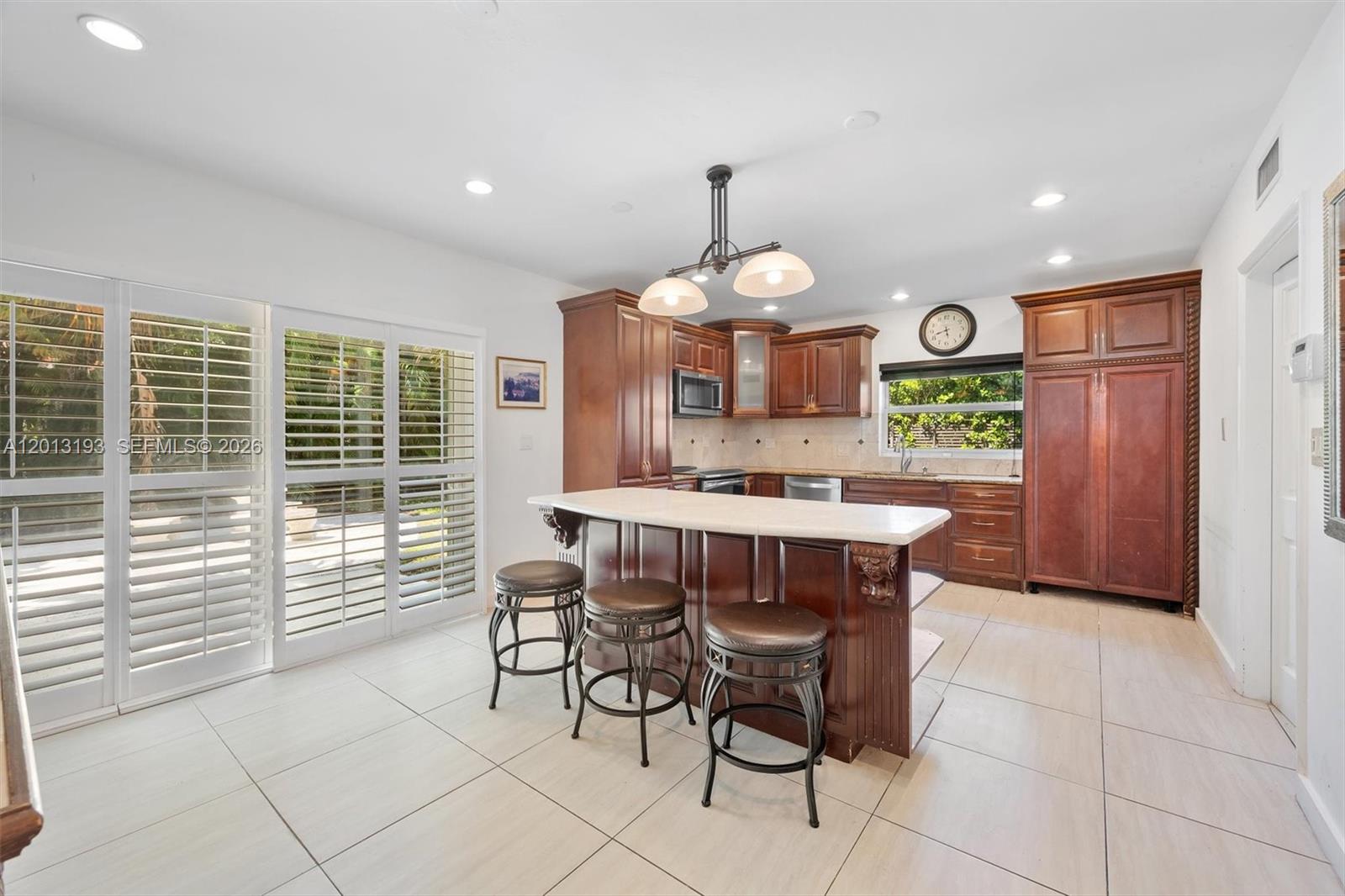 MIAMI SHORES BAY PK ESTAT - Residential