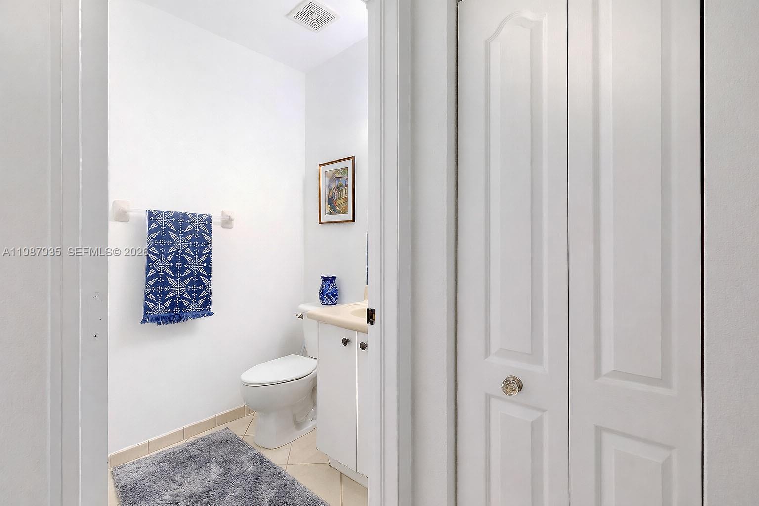 LAROC ESTATES - Residential