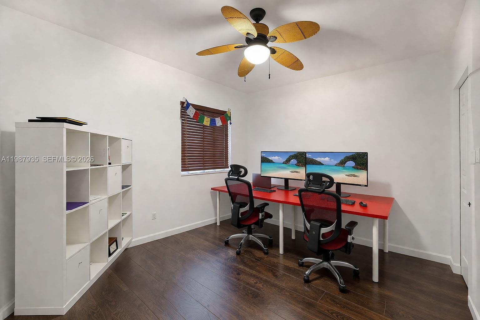 LAROC ESTATES - Residential