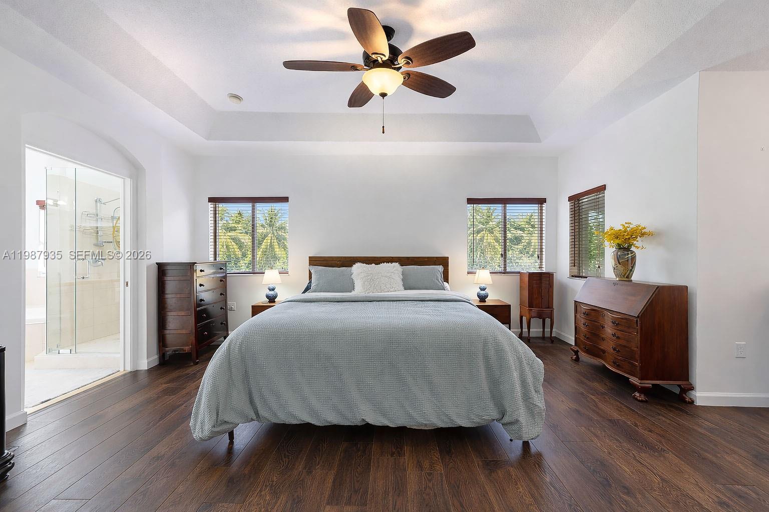 LAROC ESTATES - Residential