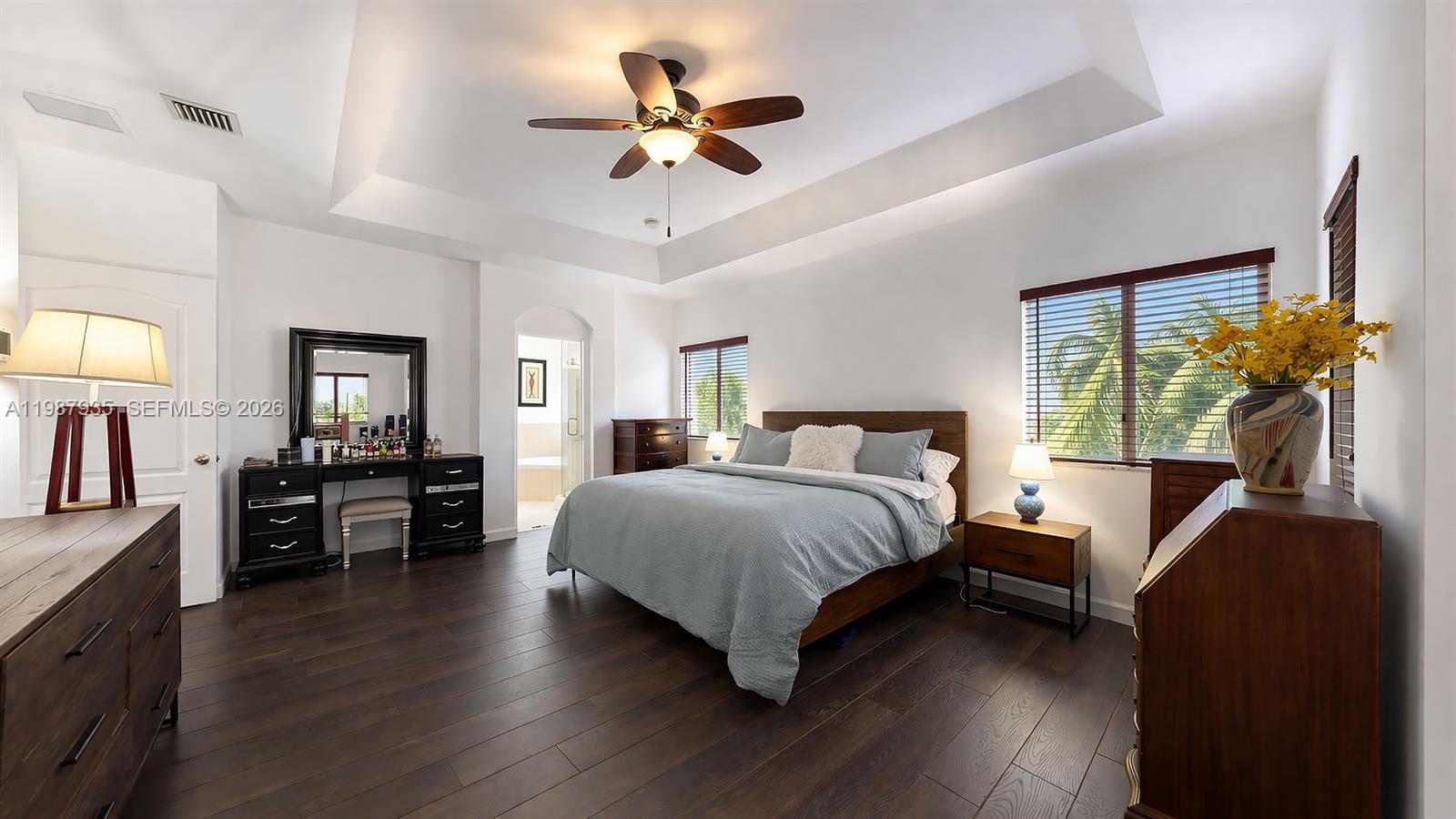 LAROC ESTATES - Residential