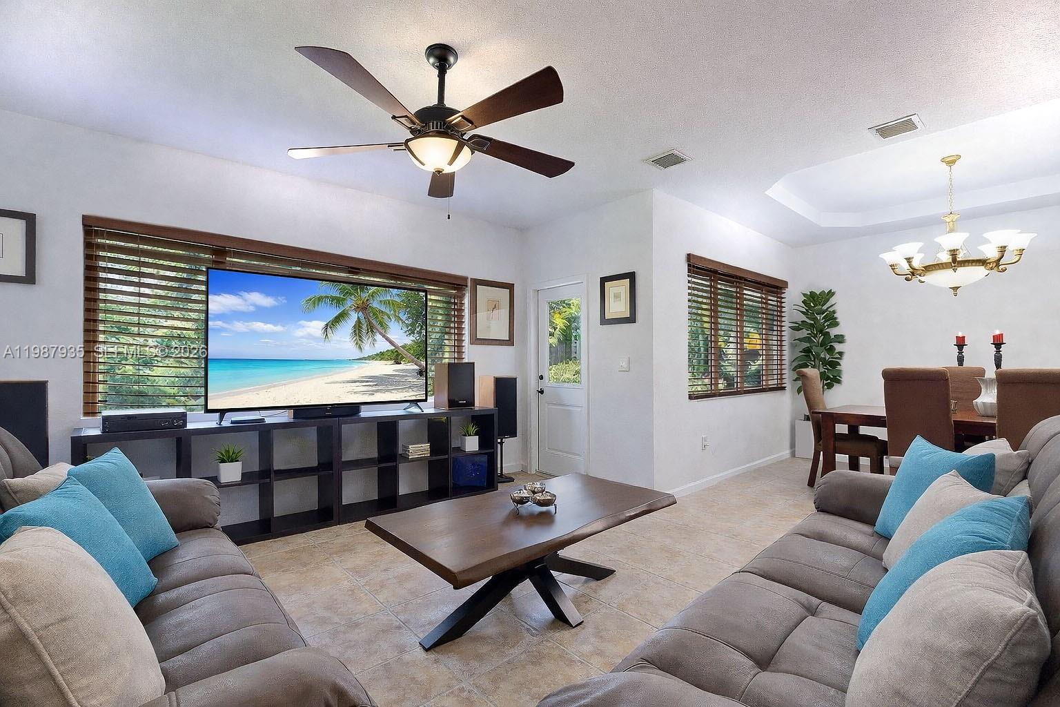 LAROC ESTATES - Residential