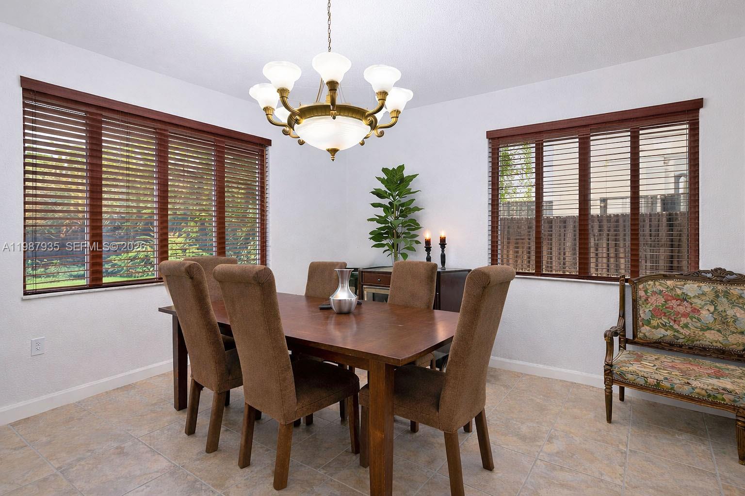 LAROC ESTATES - Residential