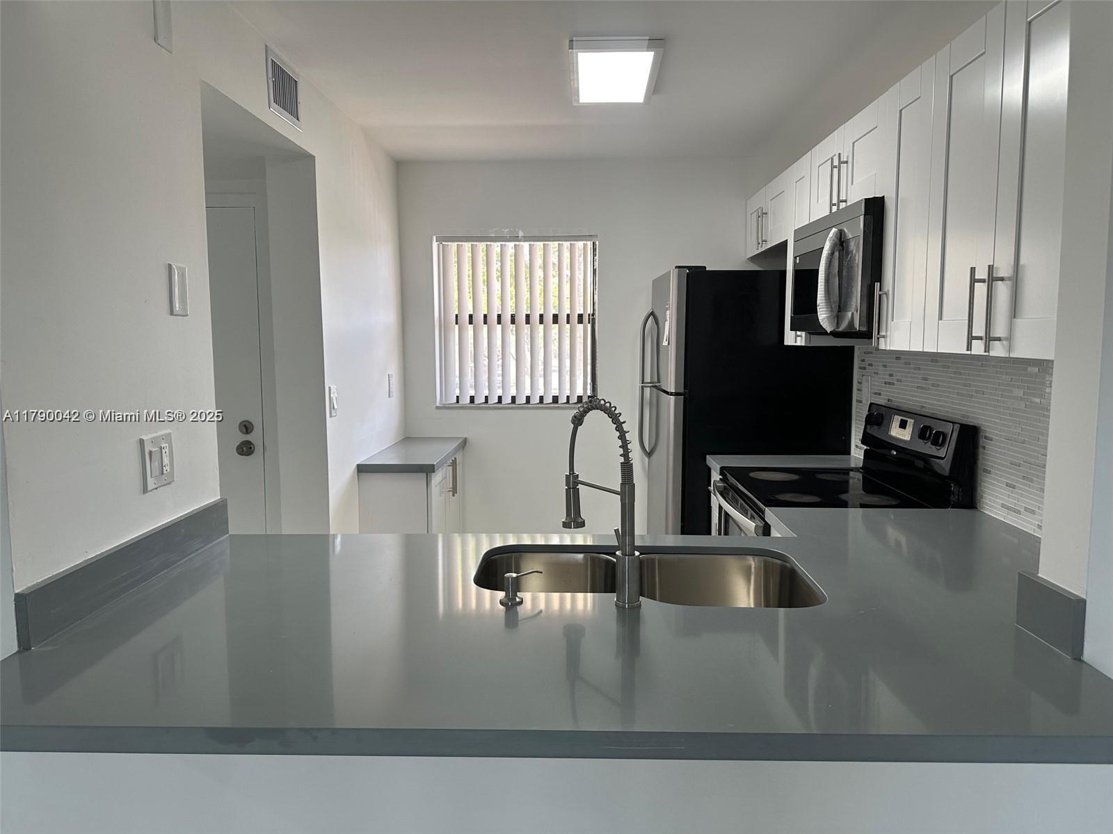 MIRAMAR CLUB CONDOMINIUM - Residential Lease