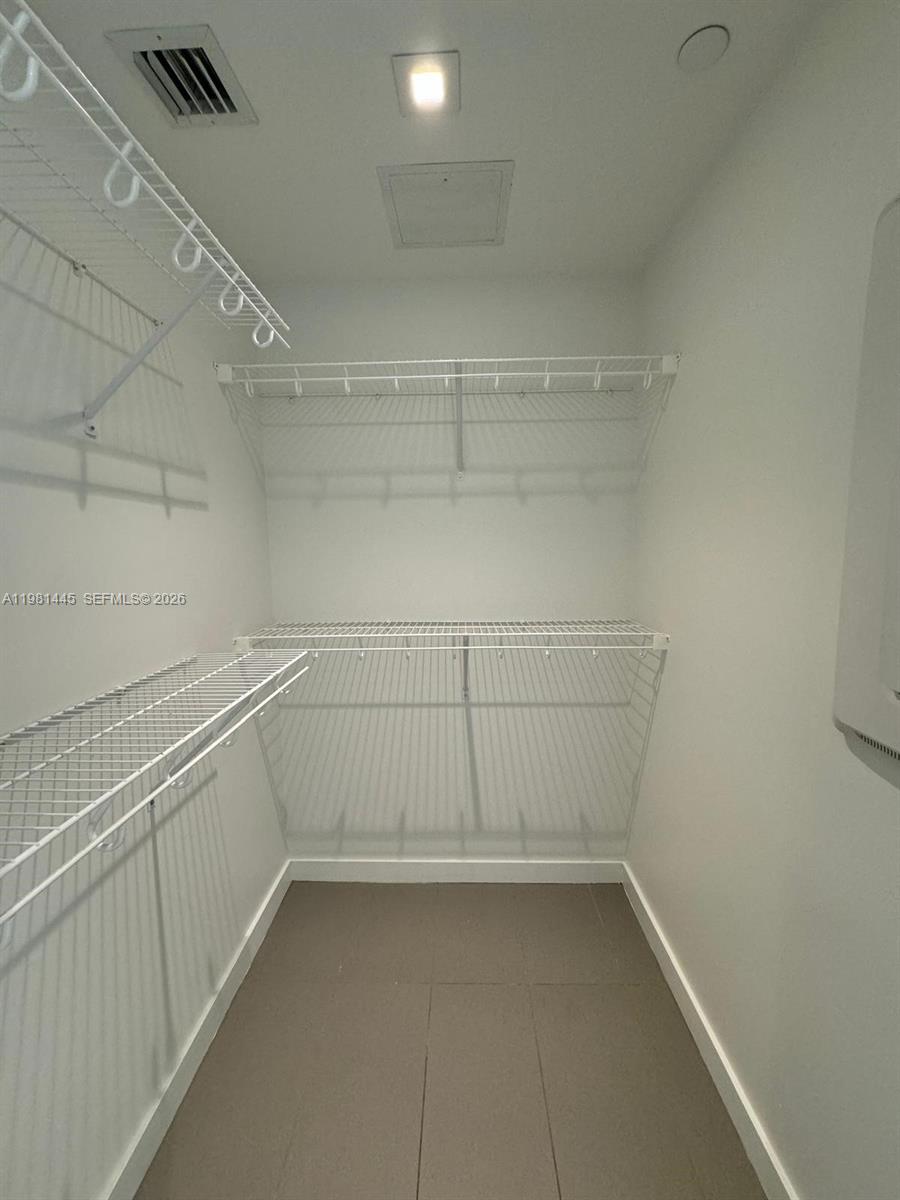 CANVAS CONDO - Residential Lease