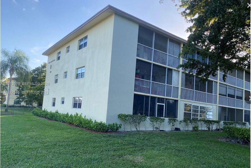 Photo of 150 SW 134th Way #314R, Pembroke Pines, FL 33027 (MLS # A12013078)