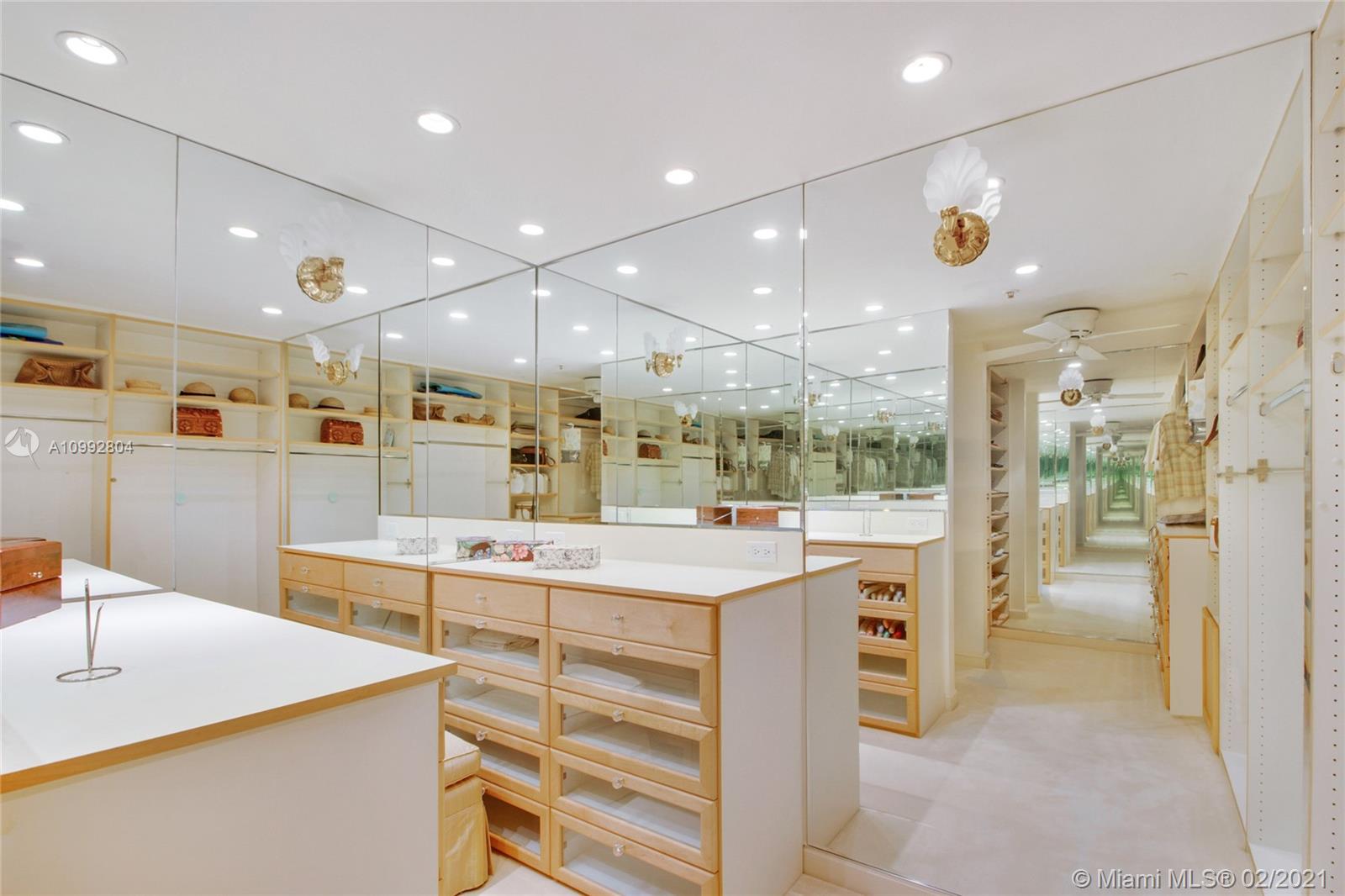 GRAND BAY RESIDENCES COND - Residential
