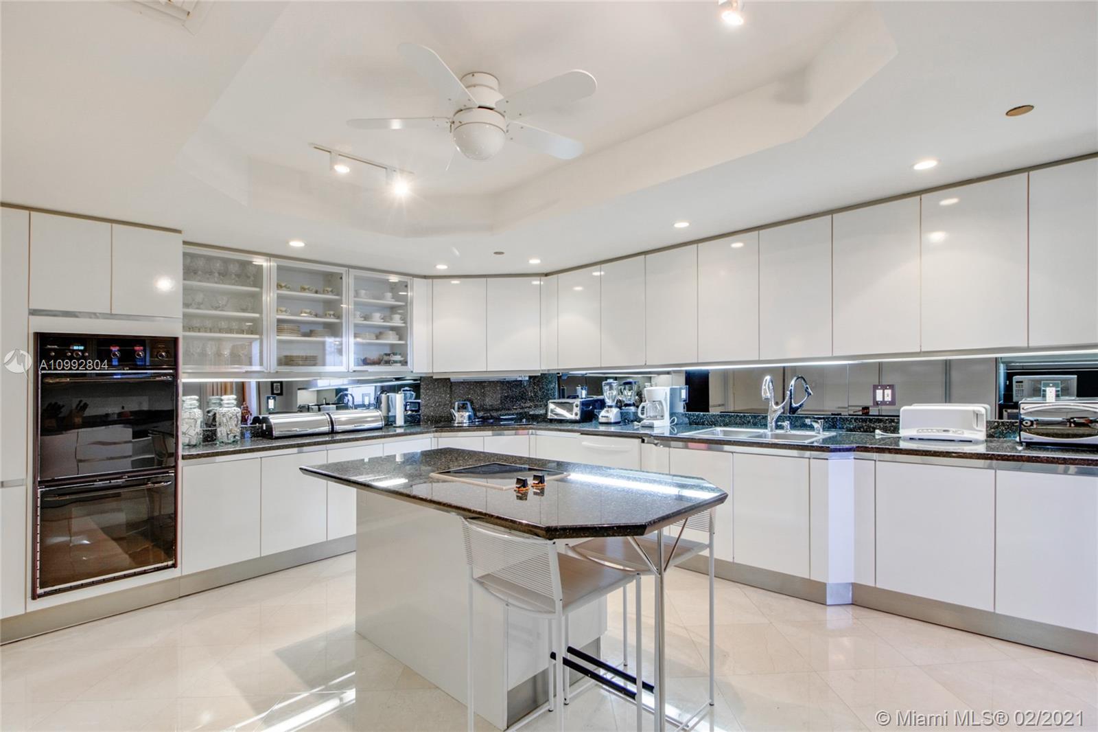 GRAND BAY RESIDENCES COND - Residential