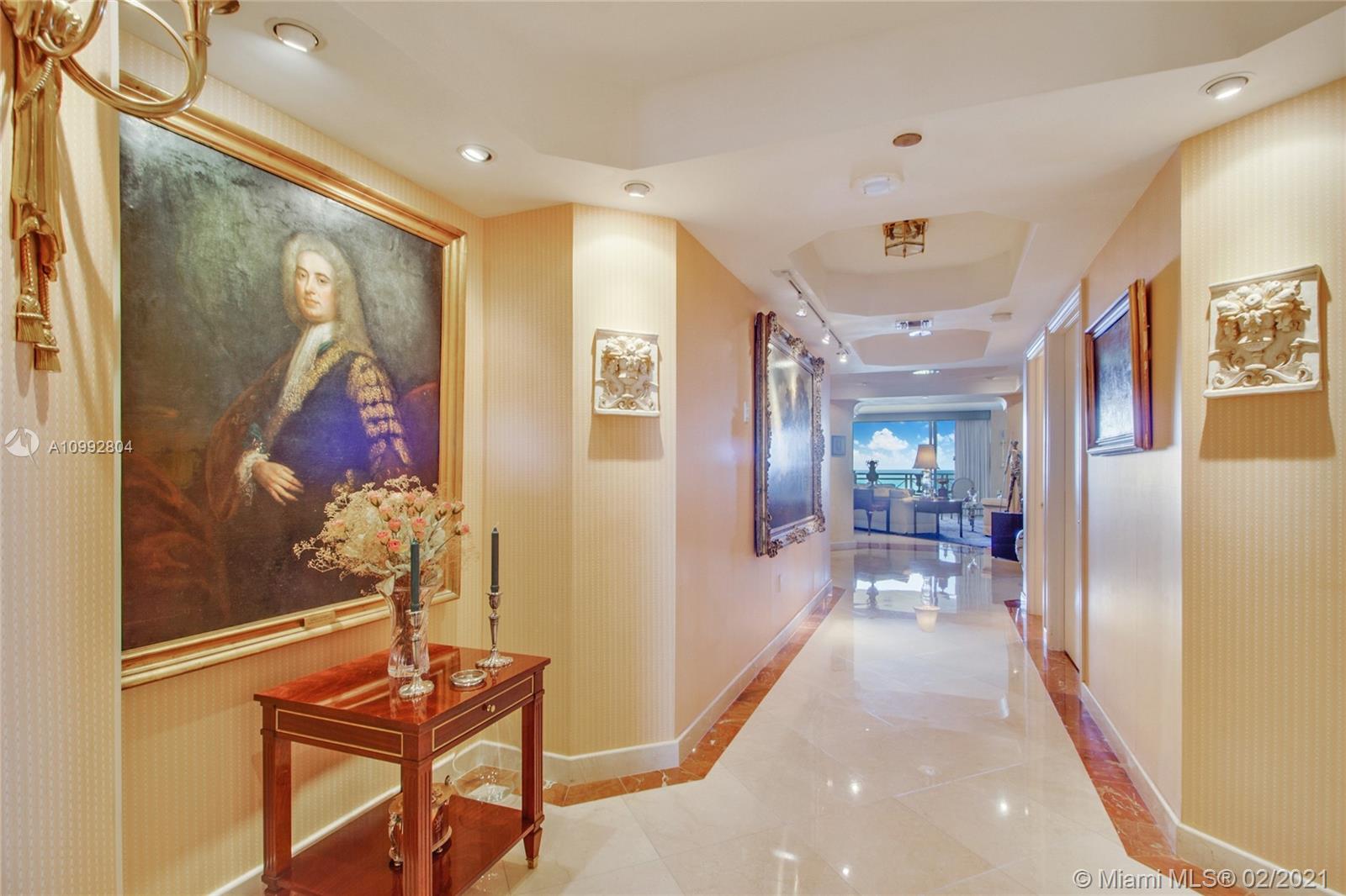 GRAND BAY RESIDENCES COND - Residential