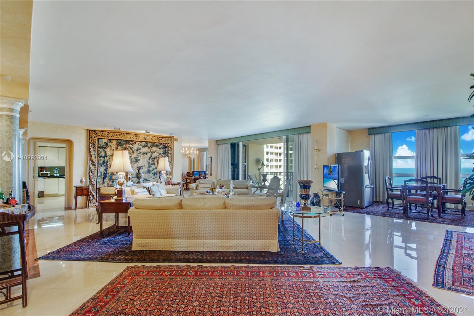 GRAND BAY RESIDENCES COND - Residential