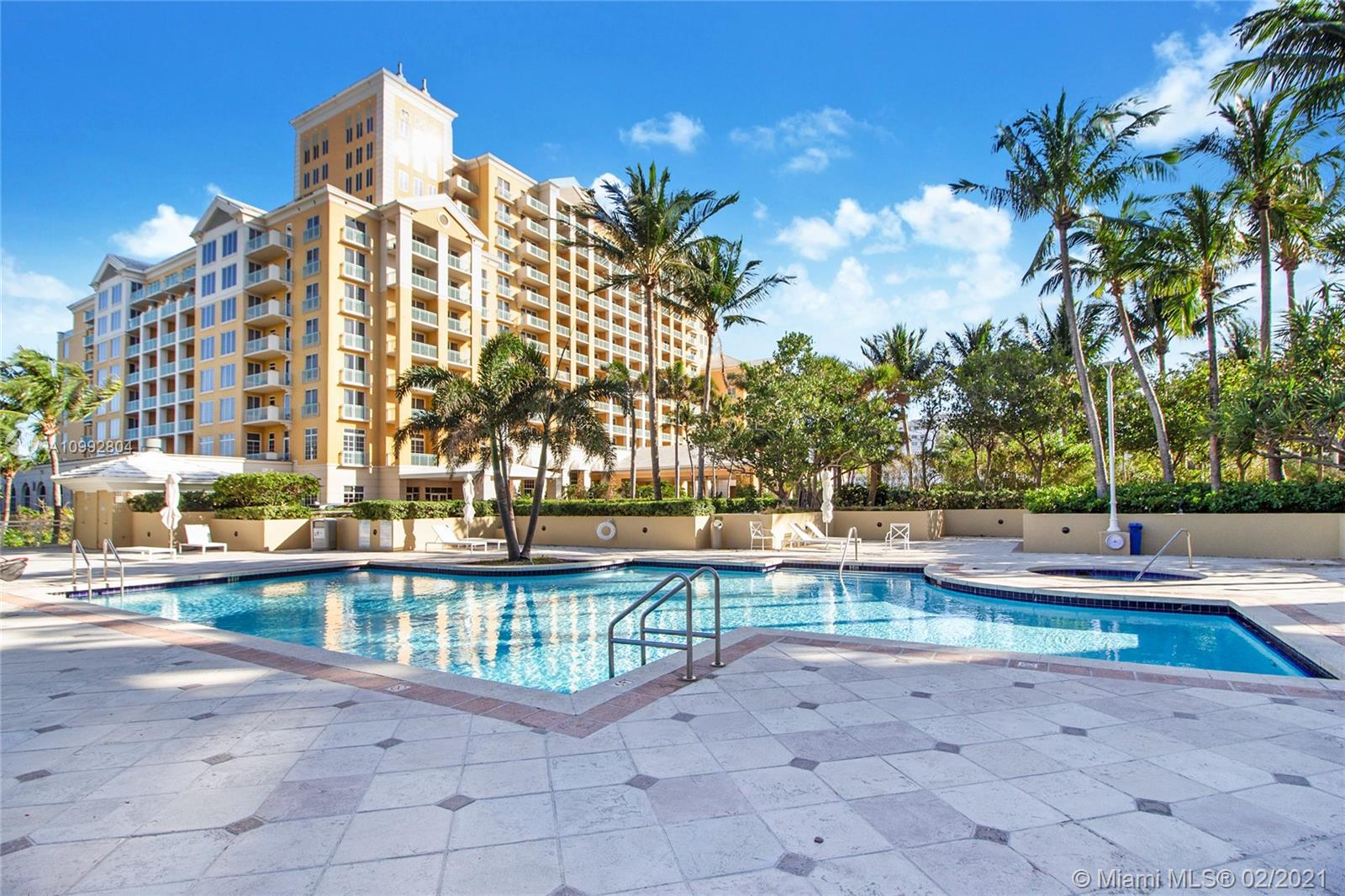 GRAND BAY RESIDENCES COND - Residential