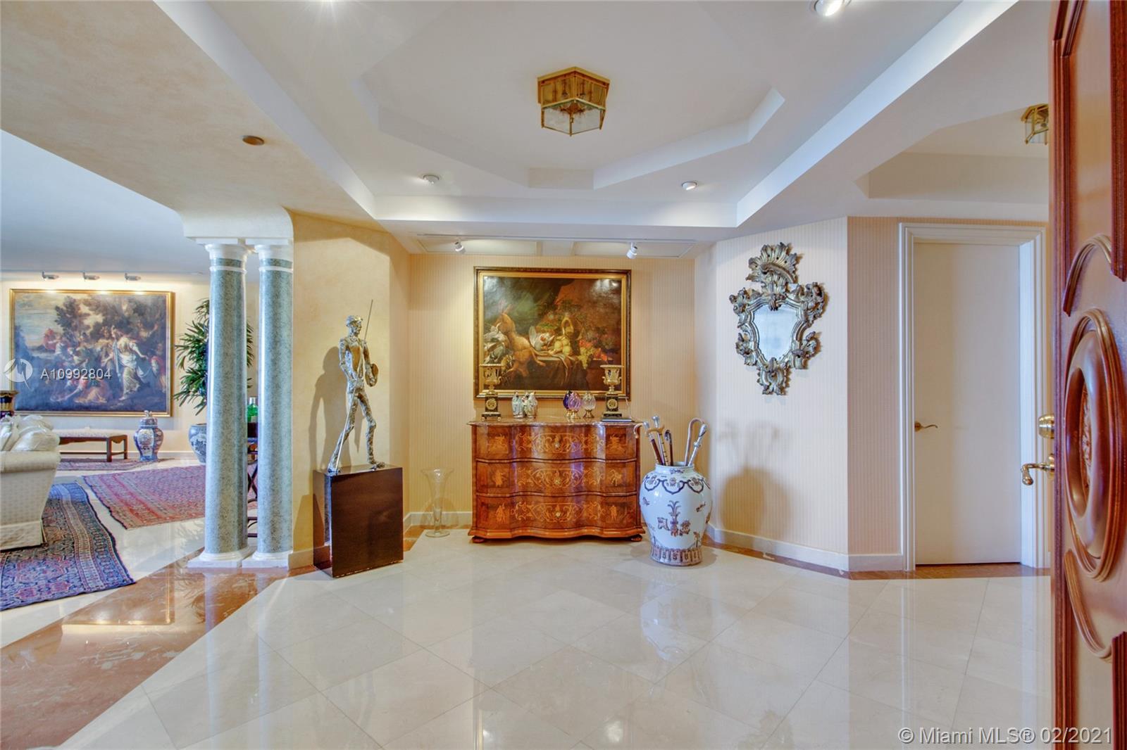 GRAND BAY RESIDENCES COND - Residential