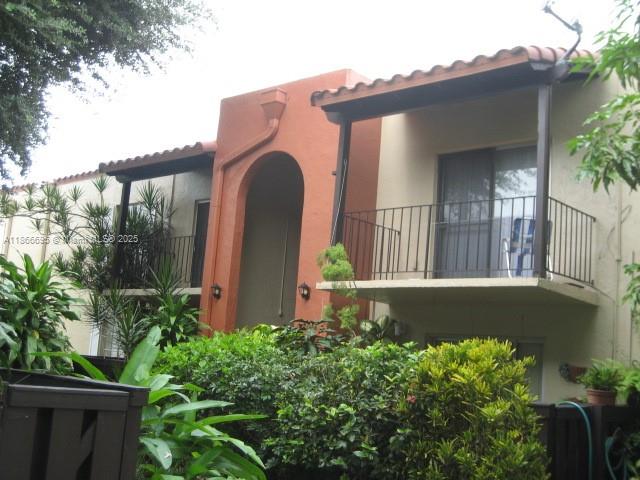 LARGEST ONE BEDROOM, ONE BATHROOM IN THE NICEST COMMUNITY IN KENDALL LOCATED ON THE SECOND FLOOR,LARGE MASTER BEDROOM WITH HUGE WALK-IN CLOSET, VERTICAL BLINDS, CERAMIC TILE FLOORS EVERYWHERE! COMMUNITY WITH 3 POOLS, CLUBHOUSE, EXERCISE ROOM & SECURITY GATES. ACROSS THE STREET FROM SHOPPING CENTER WITH PUBLIX, CVS AND BUS LINES. PROPERTY IS NEXT TO POOL AREA AND LAUNDRY ROOM. NO PETS PER ASSOCIATION RULES.