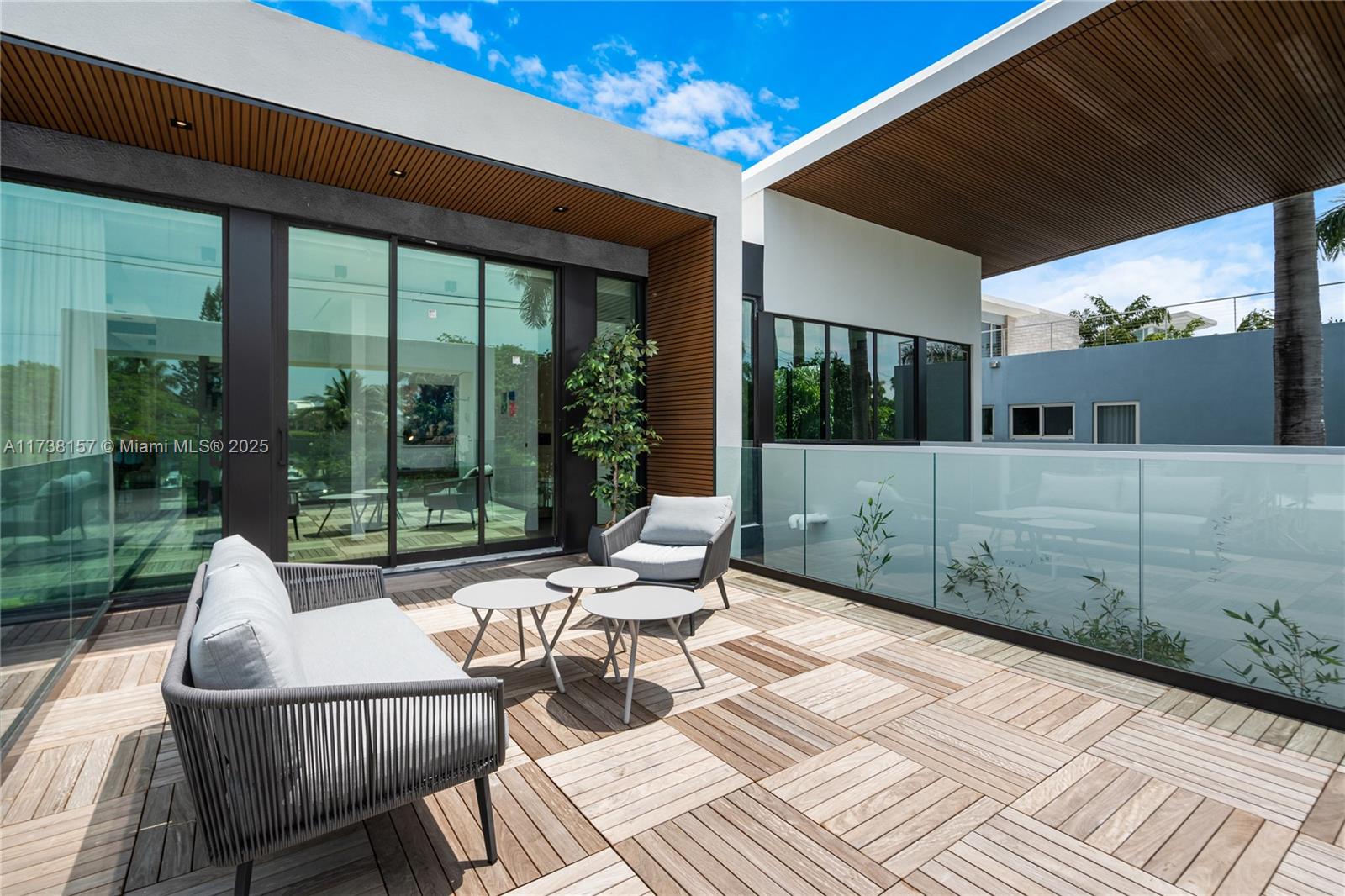 SAN MARCO - Residential Lease