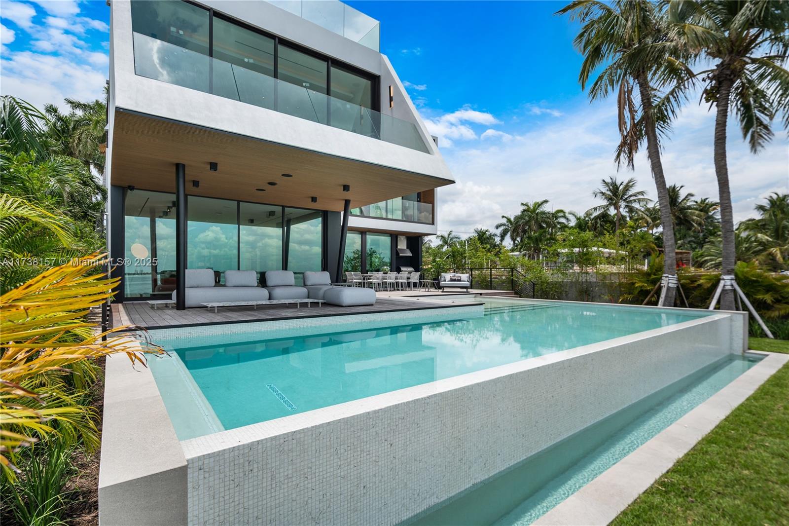 SAN MARCO - Residential Lease