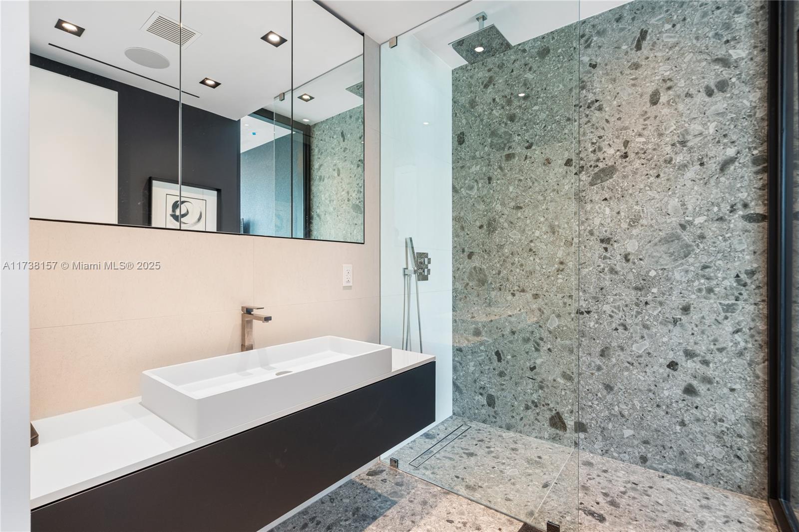 SAN MARCO - Residential Lease