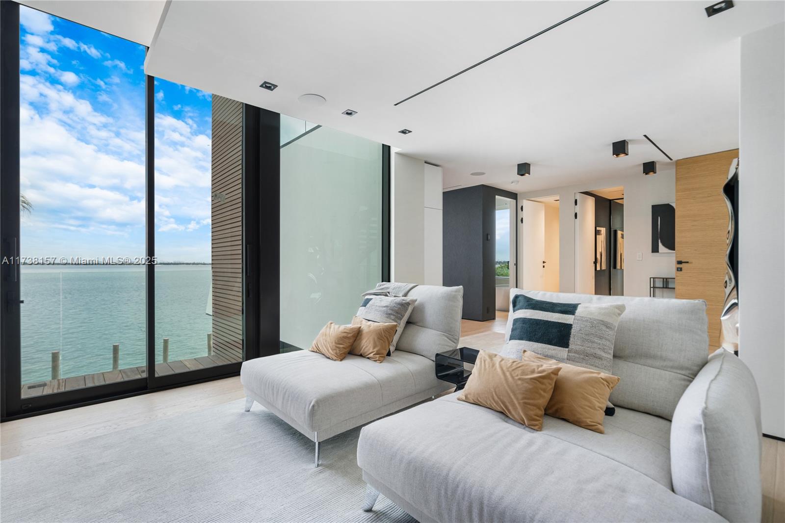 SAN MARCO - Residential Lease