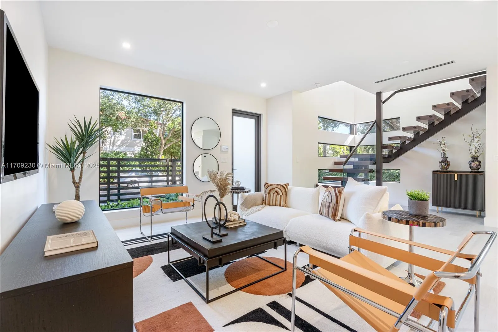 Miami, Florida 33133, United States, 4 Bedrooms Bedrooms, ,4 BathroomsBathrooms,Residential,Active,25907