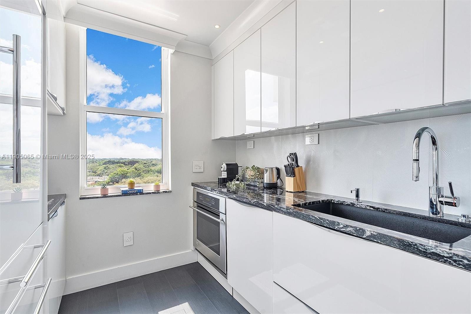 MUTINY PARK CONDO - Residential