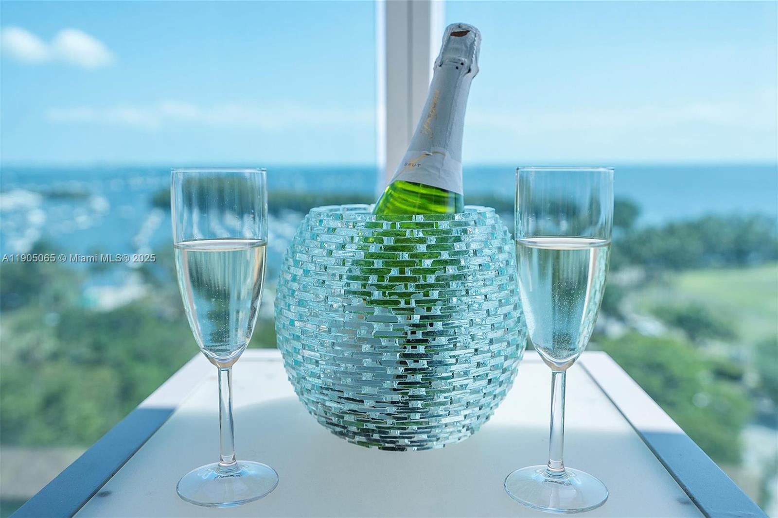 MUTINY PARK CONDO - Residential