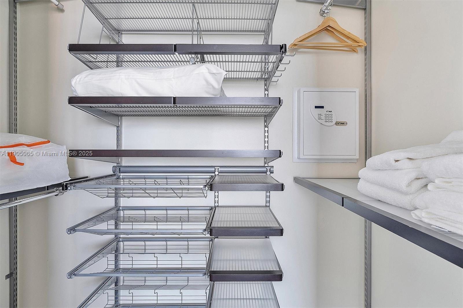 MUTINY PARK CONDO - Residential