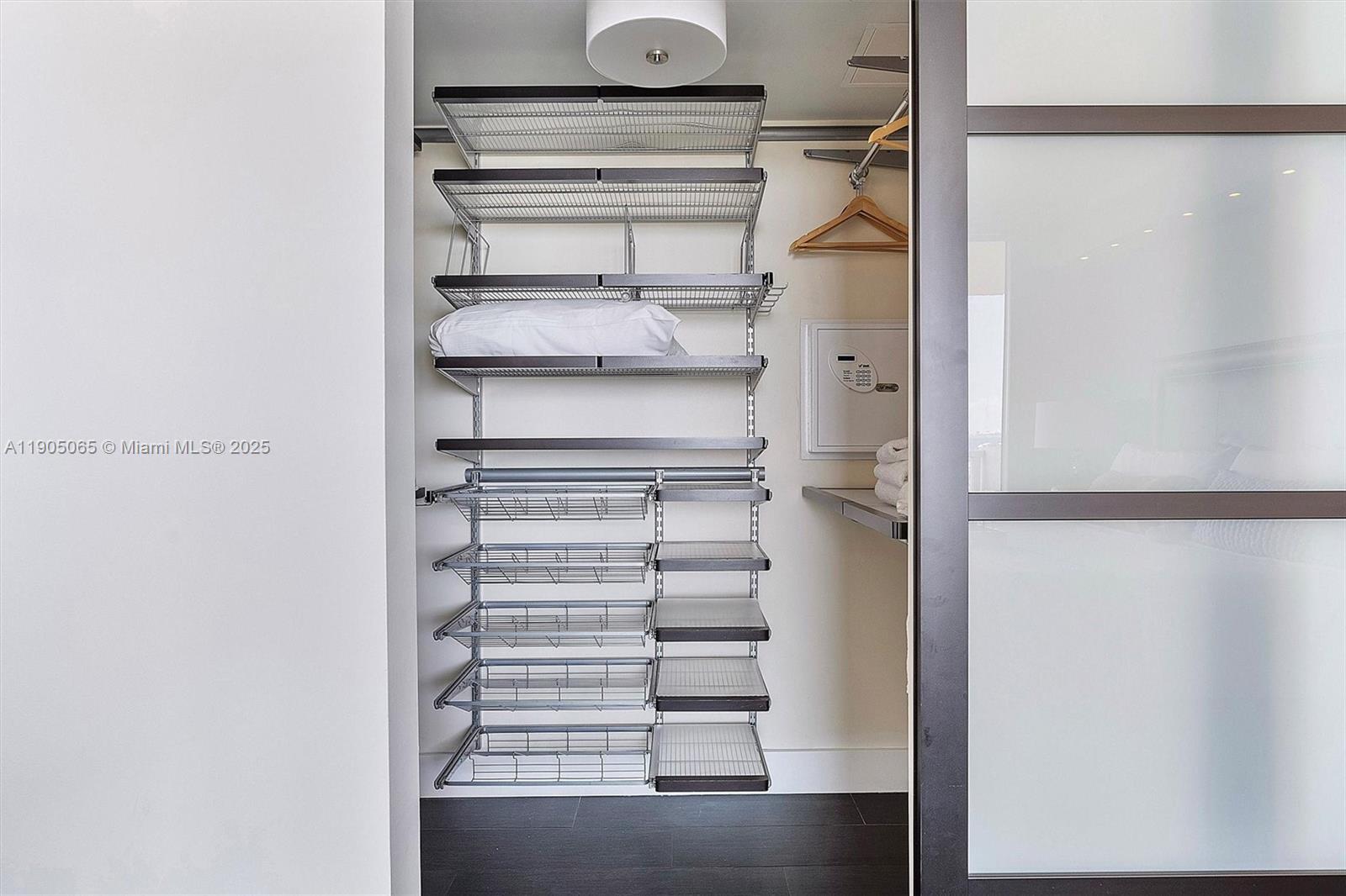 MUTINY PARK CONDO - Residential