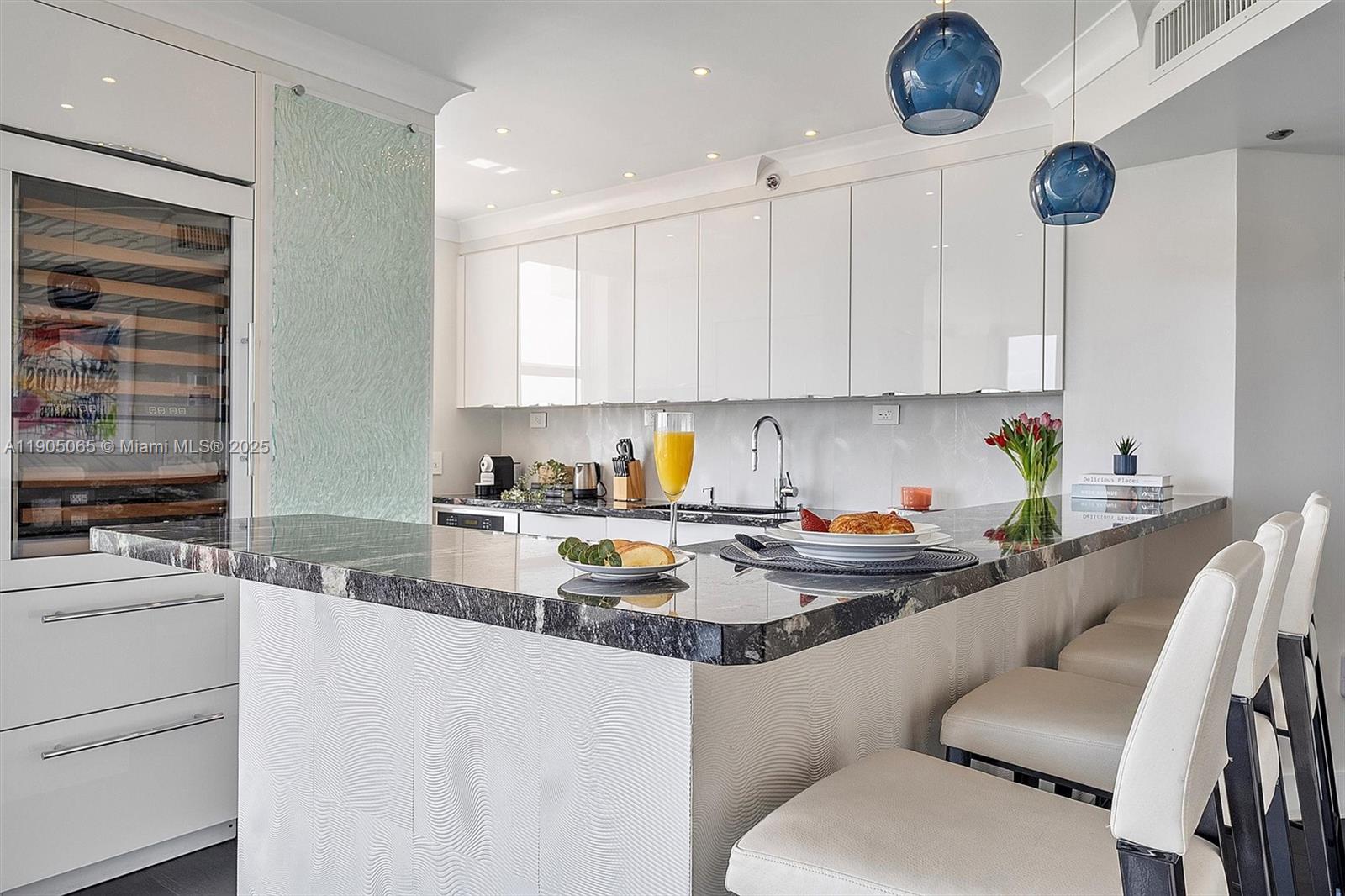 MUTINY PARK CONDO - Residential