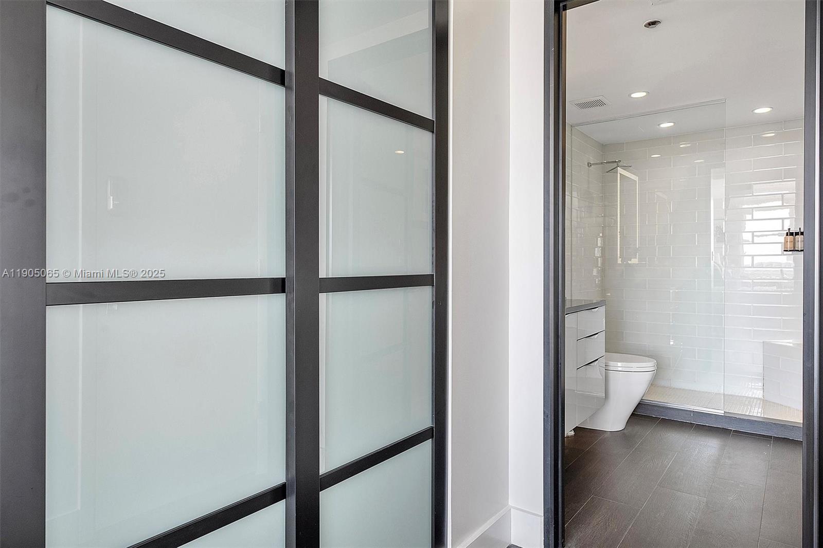 MUTINY PARK CONDO - Residential