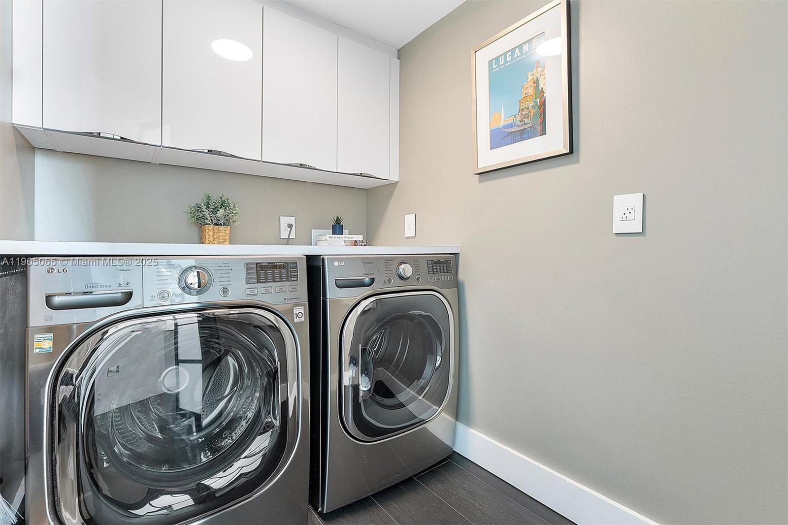 MUTINY PARK CONDO - Residential