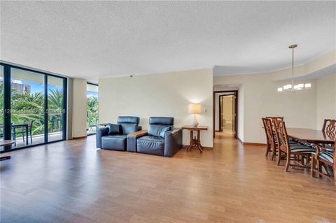 Tiny photo for 2800 Island Blvd #603, Aventura, FL 33160 (MLS # A12006483)