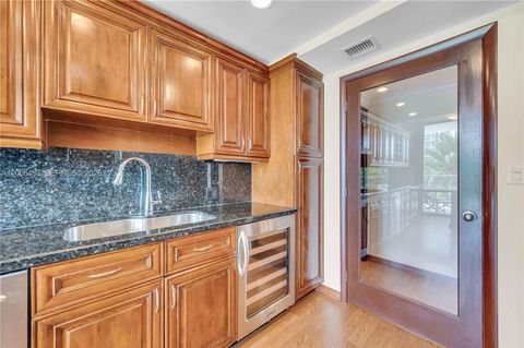 Tiny photo for 2800 Island Blvd #603, Aventura, FL 33160 (MLS # A12006483)