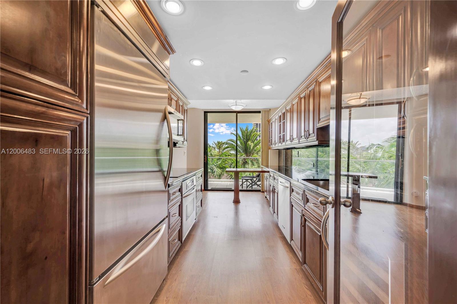 2800 ISL BLVD WILLIAMS IS - Residential