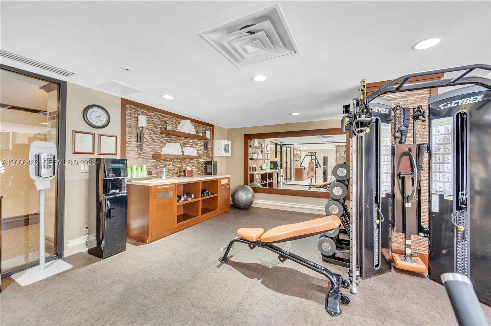 2800 ISL BLVD WILLIAMS IS - Residential