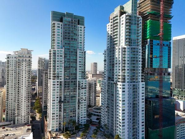 VIZCAYNE SOUTH CONDO - Residential