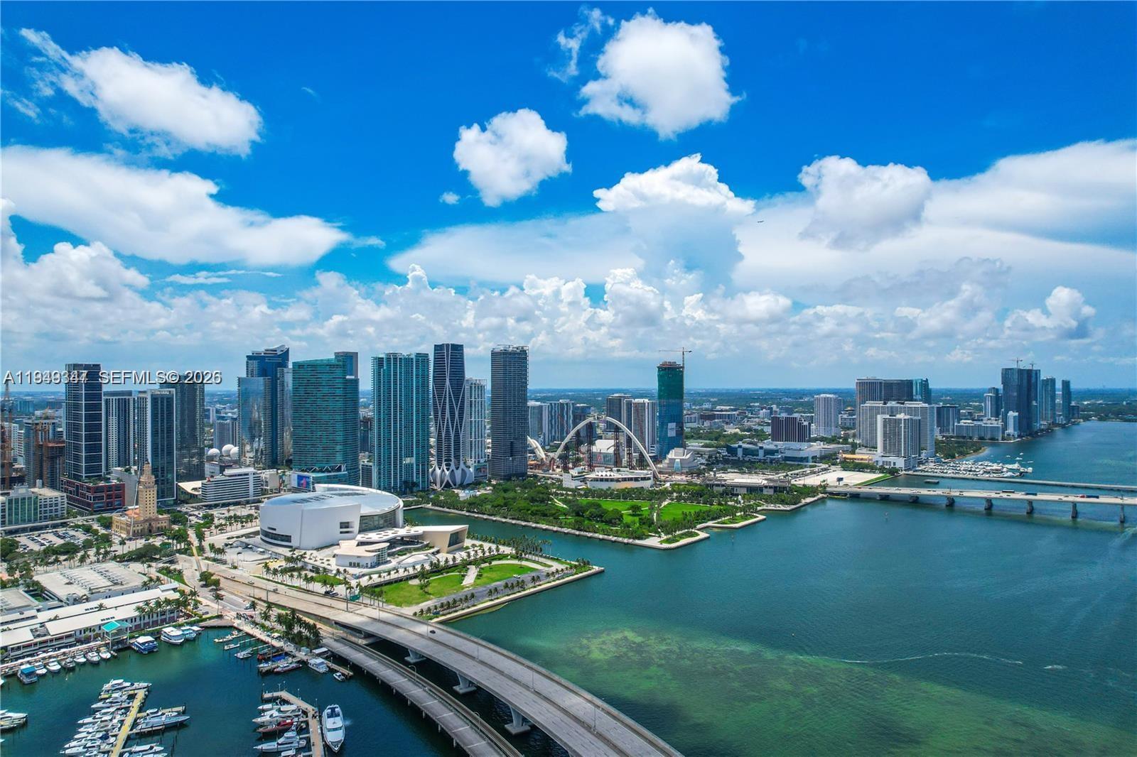 VIZCAYNE SOUTH CONDO - Residential