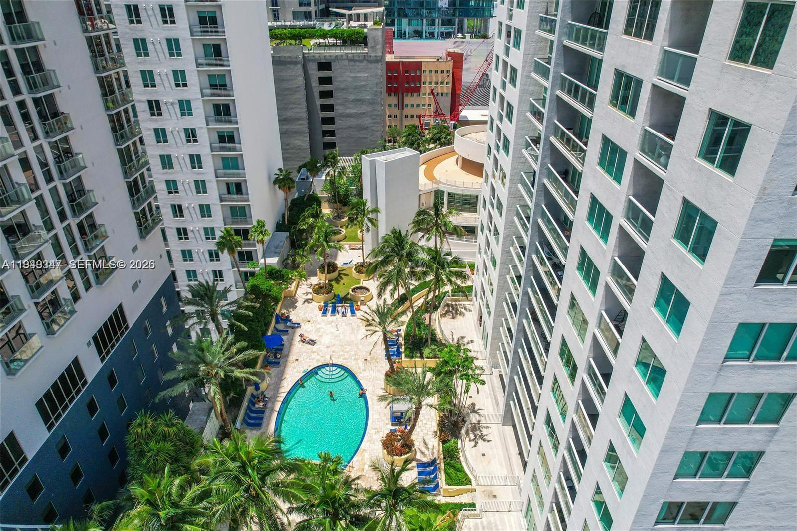 VIZCAYNE SOUTH CONDO - Residential