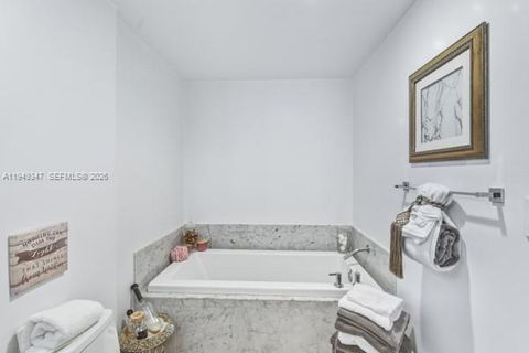 253 NE 2nd St 1007 Miami FL 33132