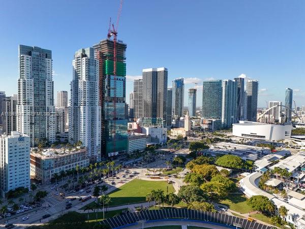 VIZCAYNE SOUTH CONDO - Residential