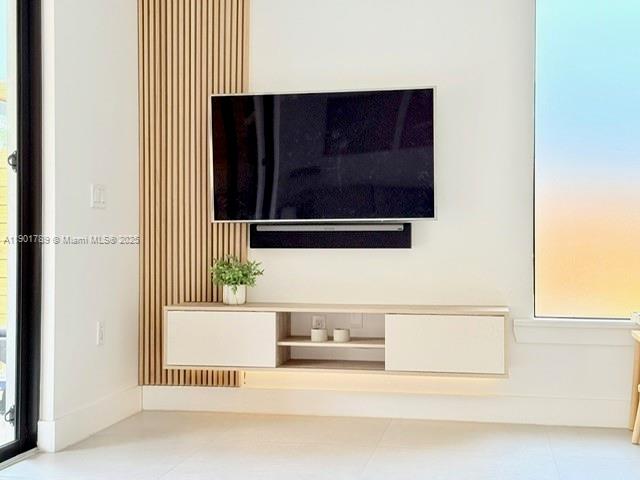 MODERN TOWN CONDO - Residential Lease